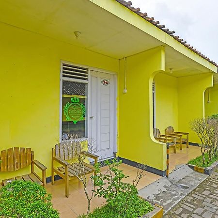 Spot On 91905 Hotel Cipto Arum Чилачап Экстерьер фото
